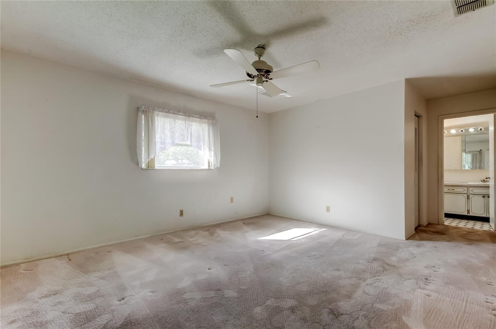 Image 28 of 54 For 835 Anchorage Lane