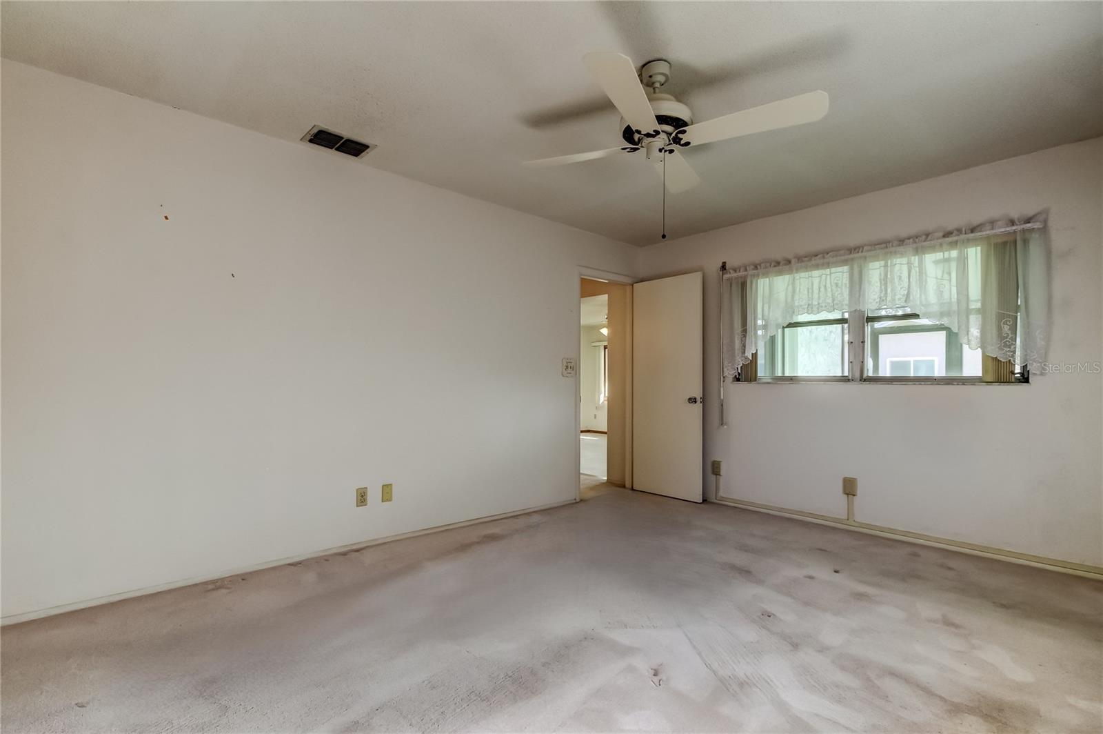 Image 30 of 54 For 835 Anchorage Lane