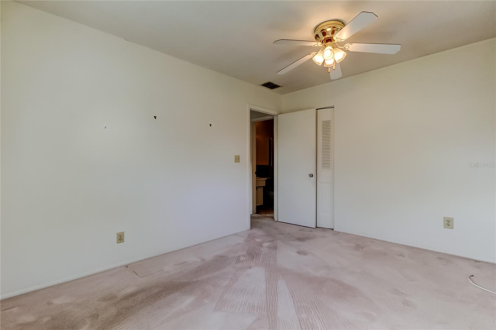 Image 37 of 54 For 835 Anchorage Lane