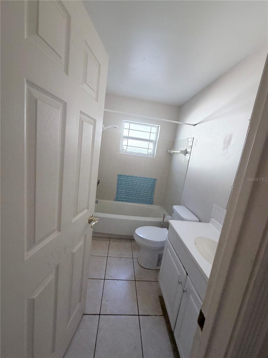 Image 9 of 10 For 5176 Wellington Road