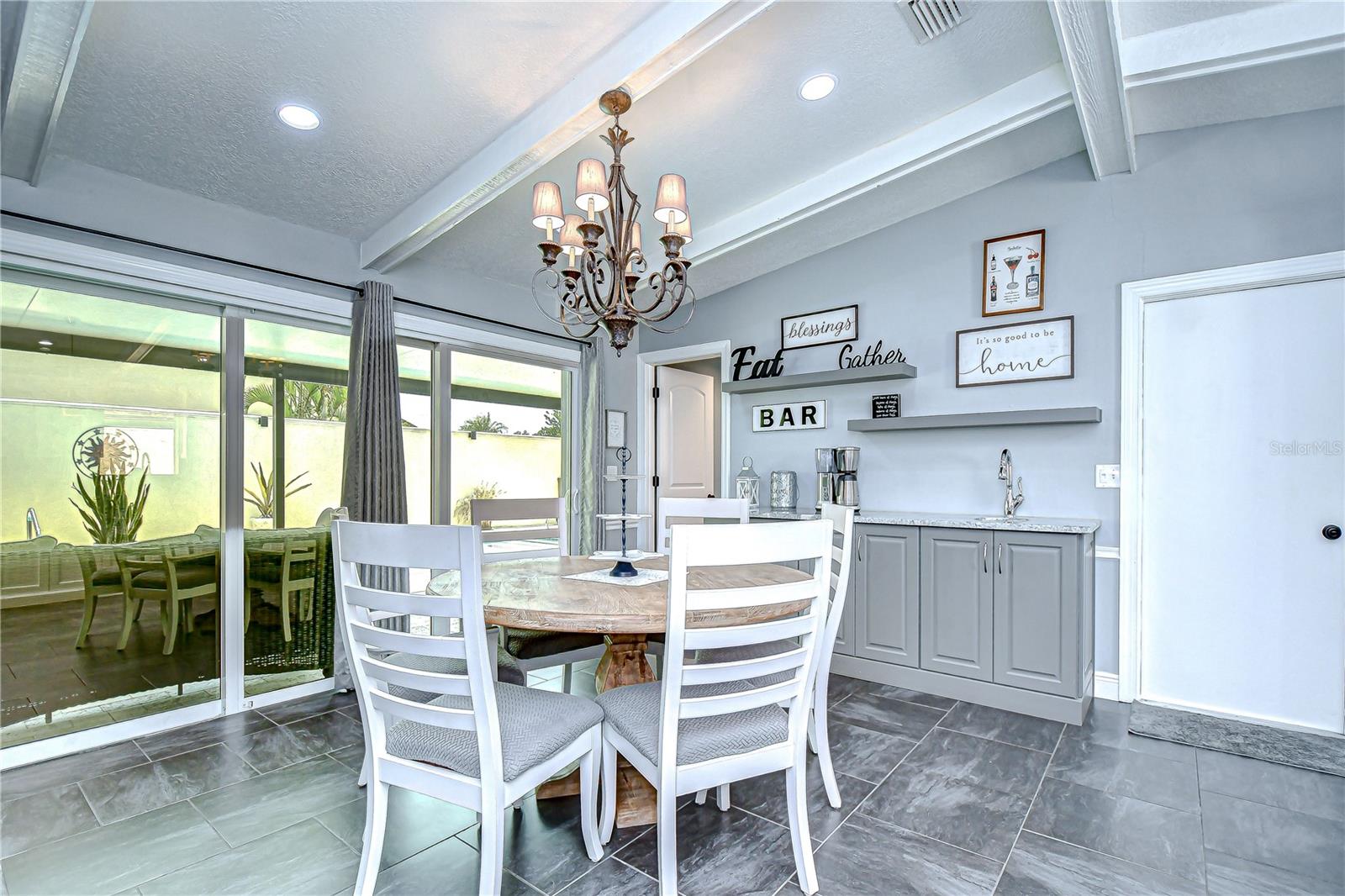 Image 17 of 45 For 13522 Avista Drive