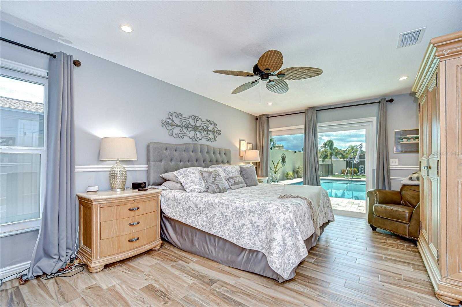 Image 19 of 45 For 13522 Avista Drive