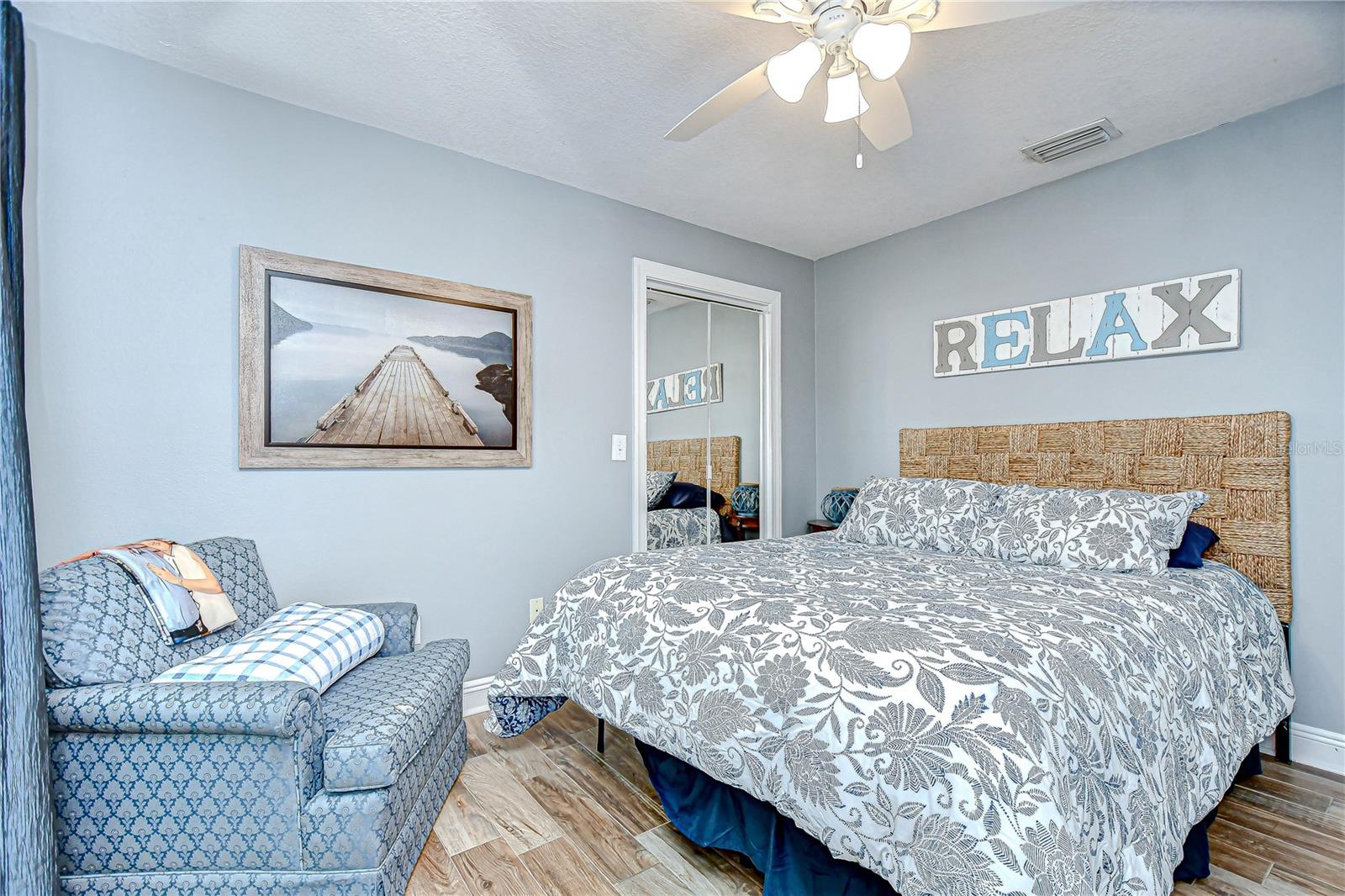 Image 24 of 45 For 13522 Avista Drive