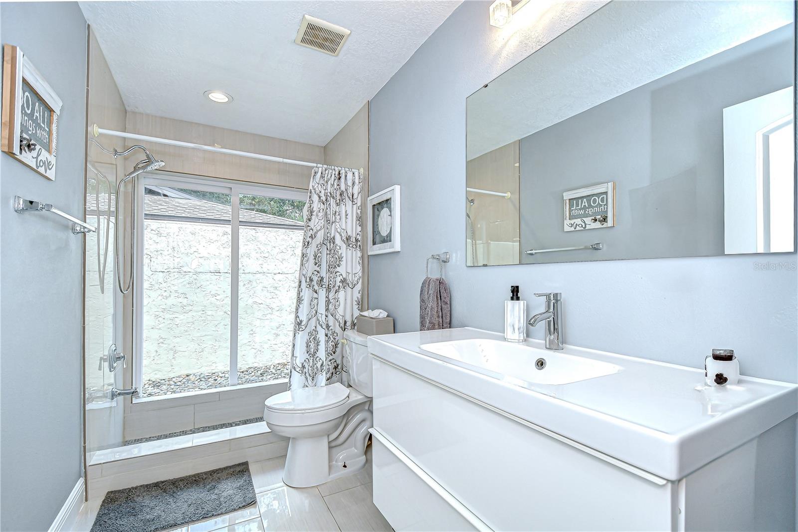 Image 26 of 45 For 13522 Avista Drive