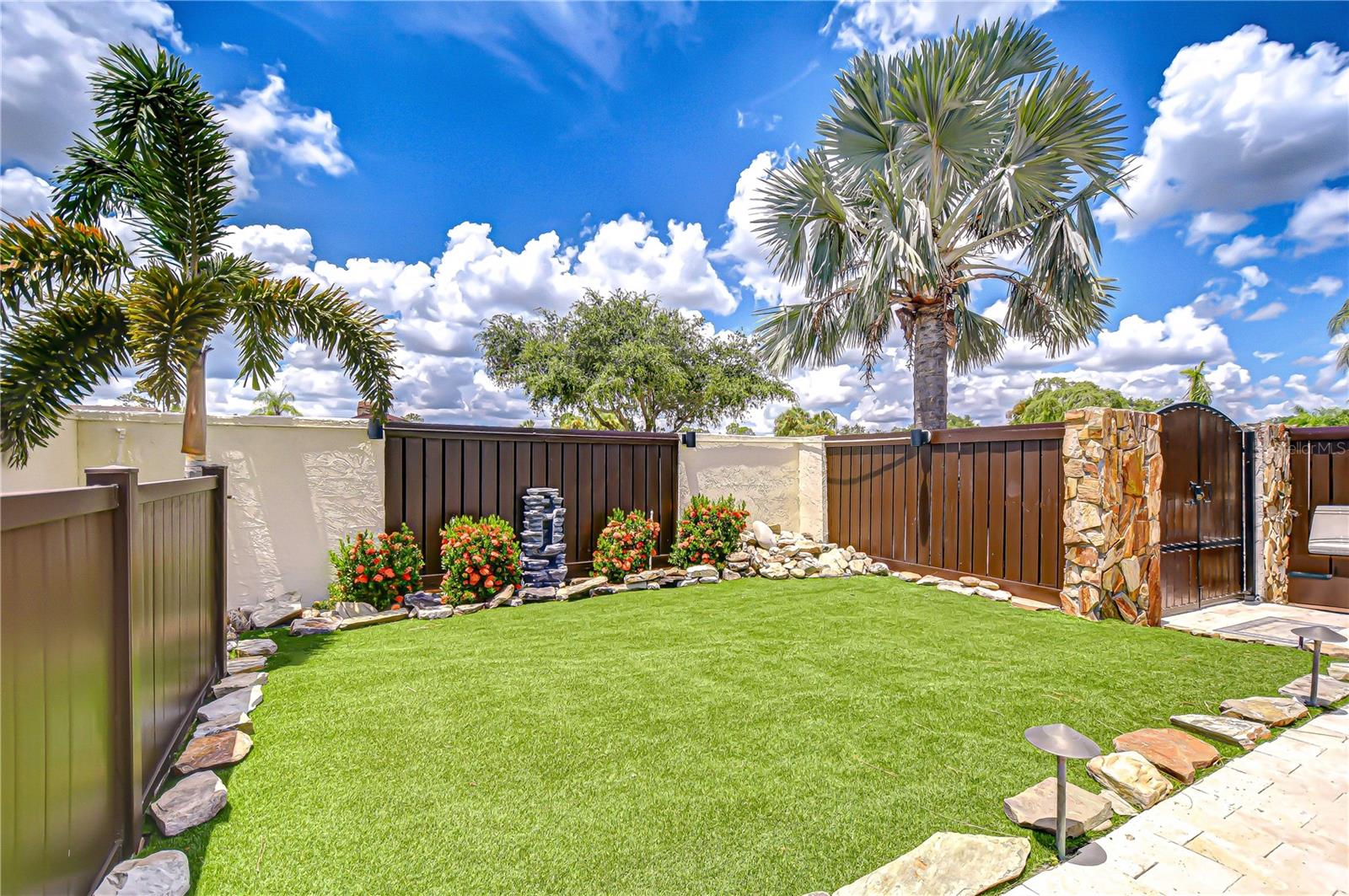 Image 35 of 45 For 13522 Avista Drive