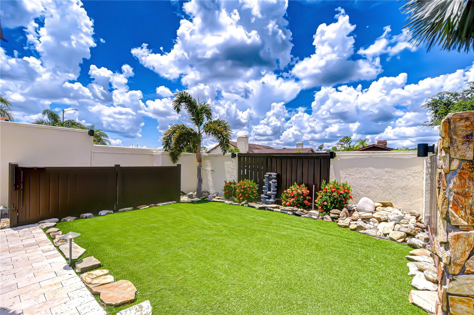 Image 36 of 45 For 13522 Avista Drive