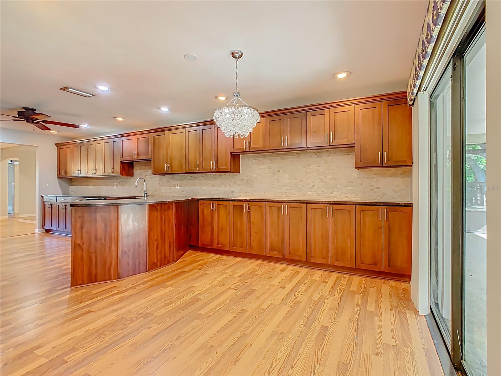 Image 16 of 66 For 35 Baywood Court