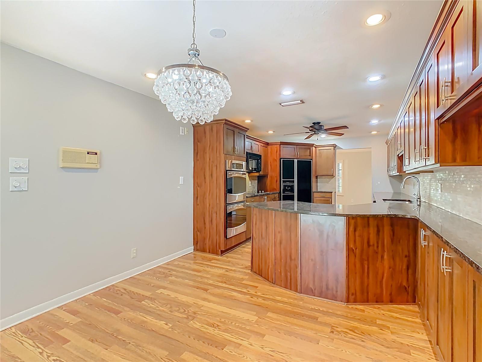 Image 17 of 66 For 35 Baywood Court