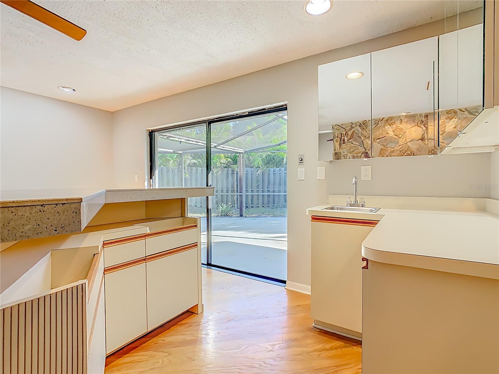 Image 19 of 66 For 35 Baywood Court