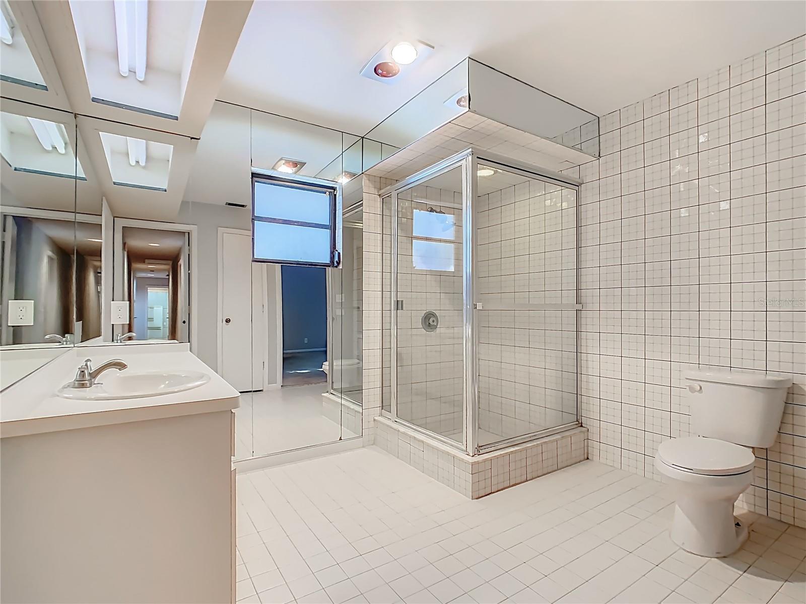 Image 25 of 66 For 35 Baywood Court