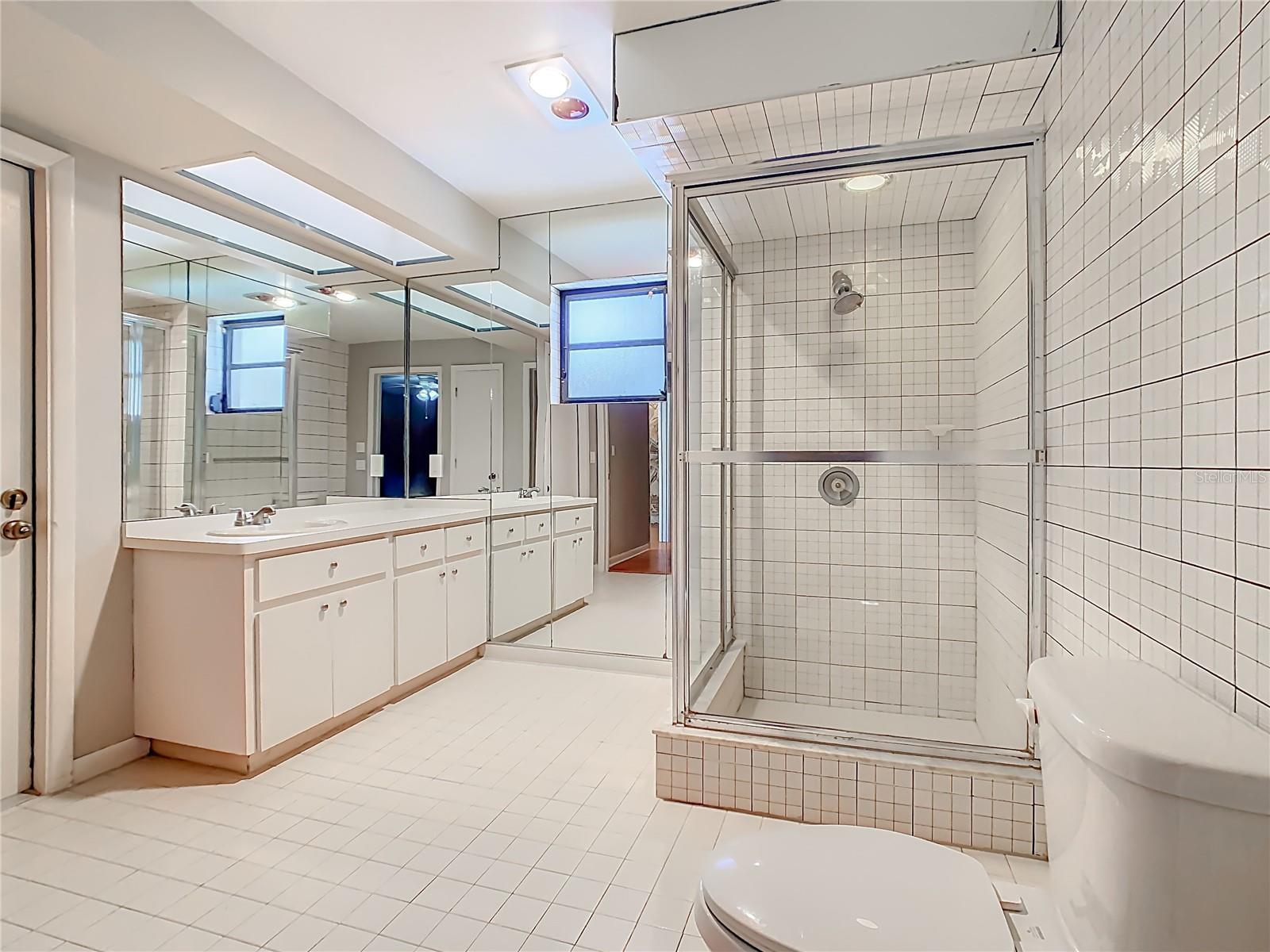 Image 26 of 66 For 35 Baywood Court