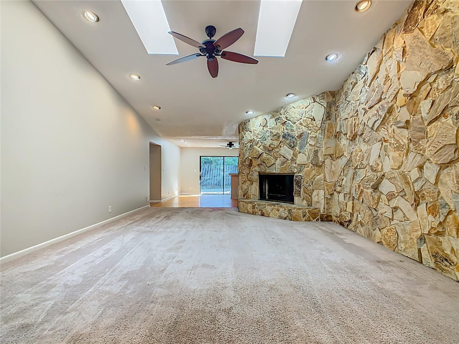 Image 7 of 66 For 35 Baywood Court