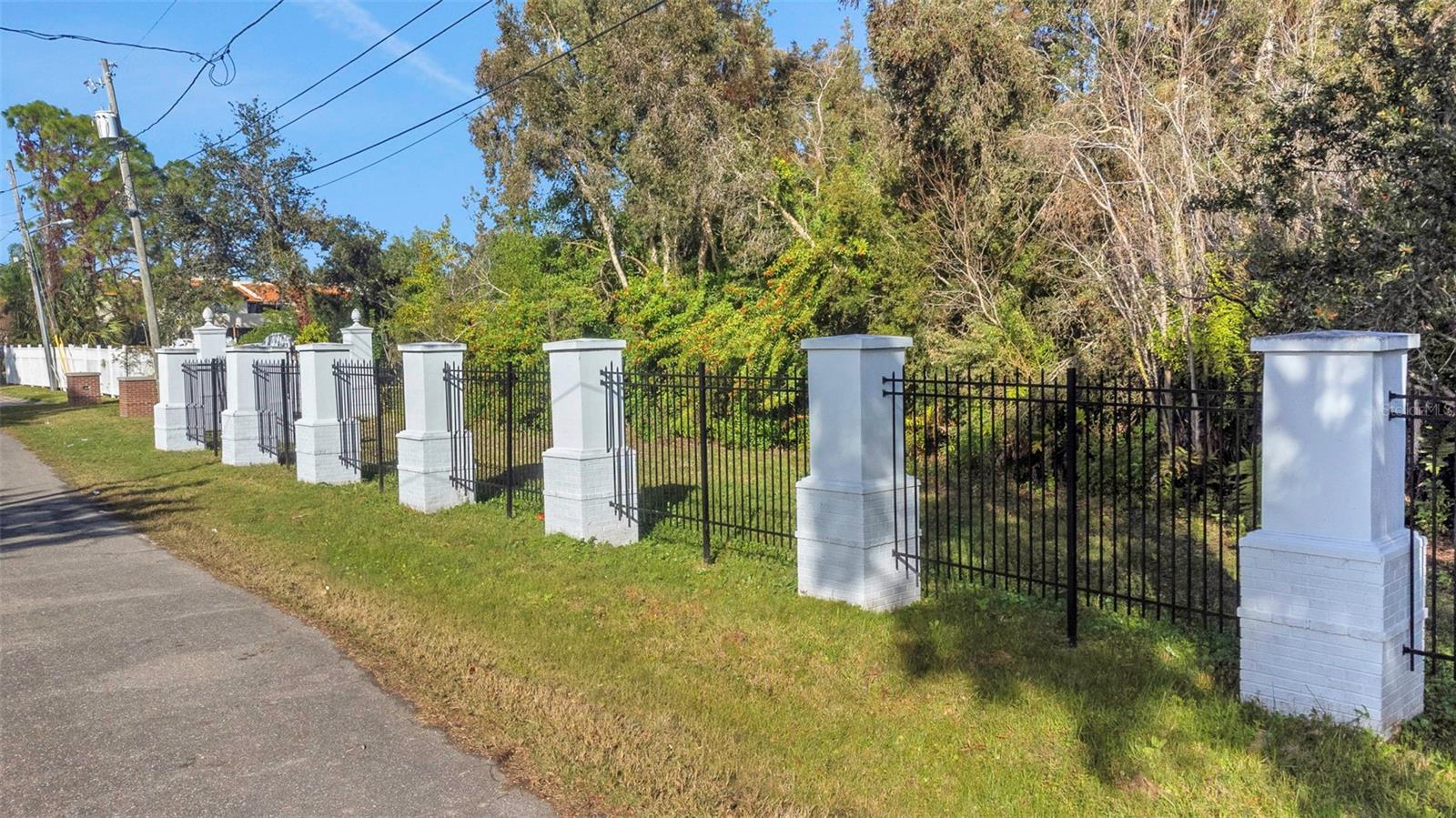 Image 29 of 48 For 2661 Cyprus Drive