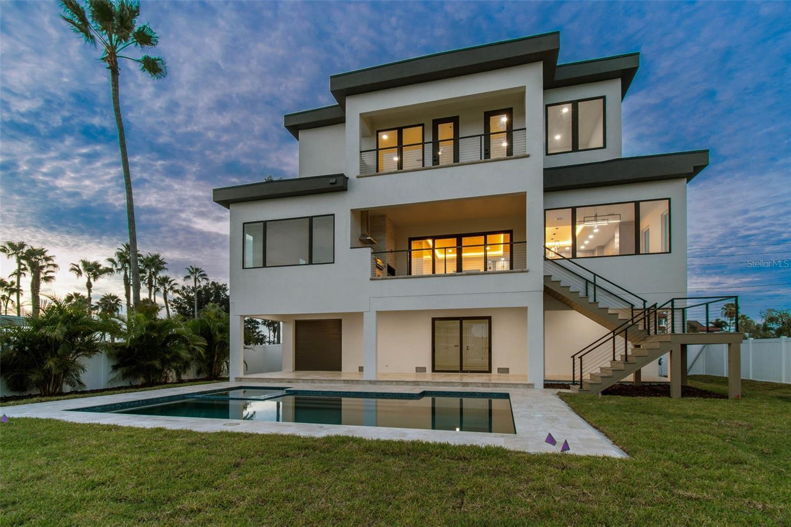 Image 2 of 99 For 3 Treasure Lane