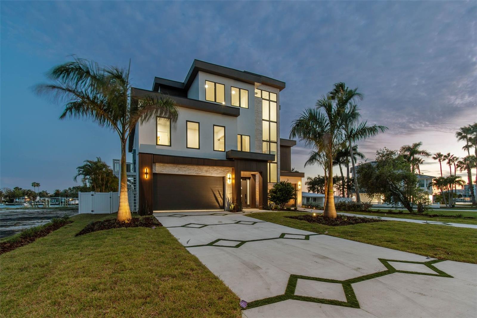 Image 20 of 99 For 3 Treasure Lane