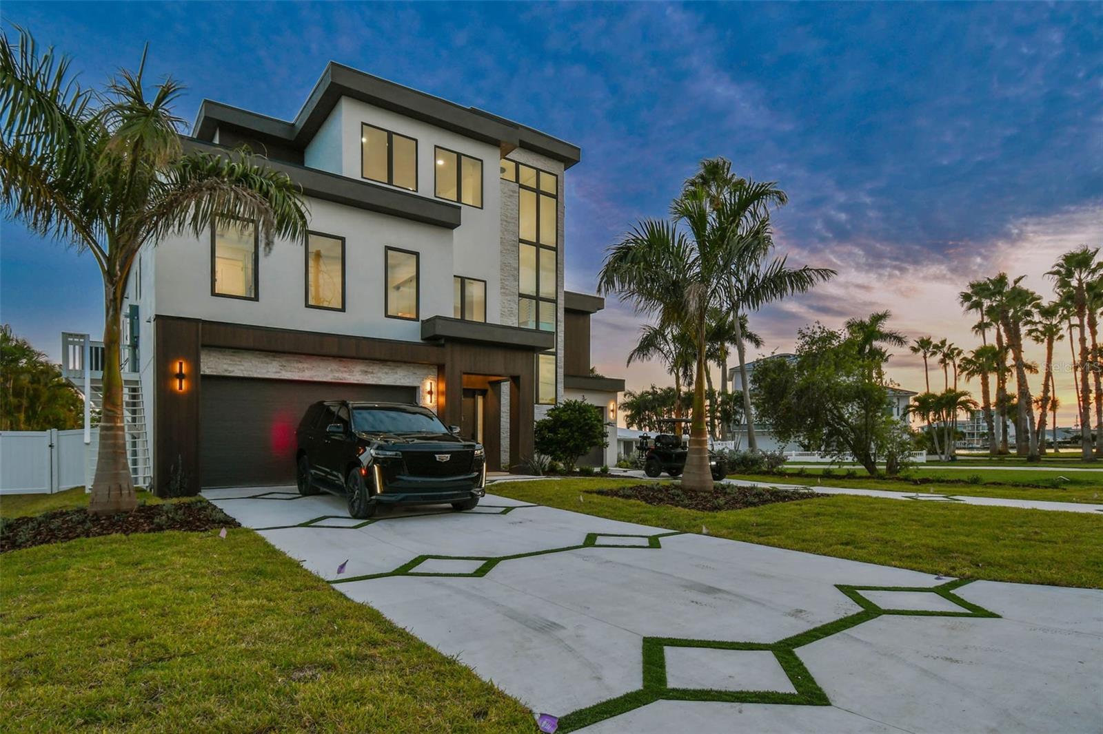 Image 7 of 99 For 3 Treasure Lane