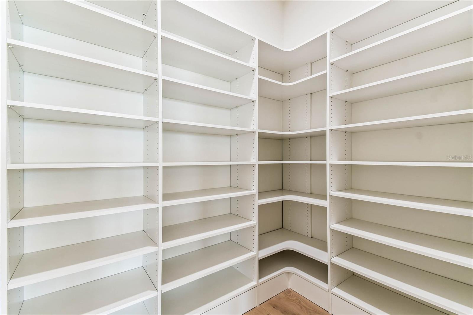 Image 95 of 99 For 3 Treasure Lane