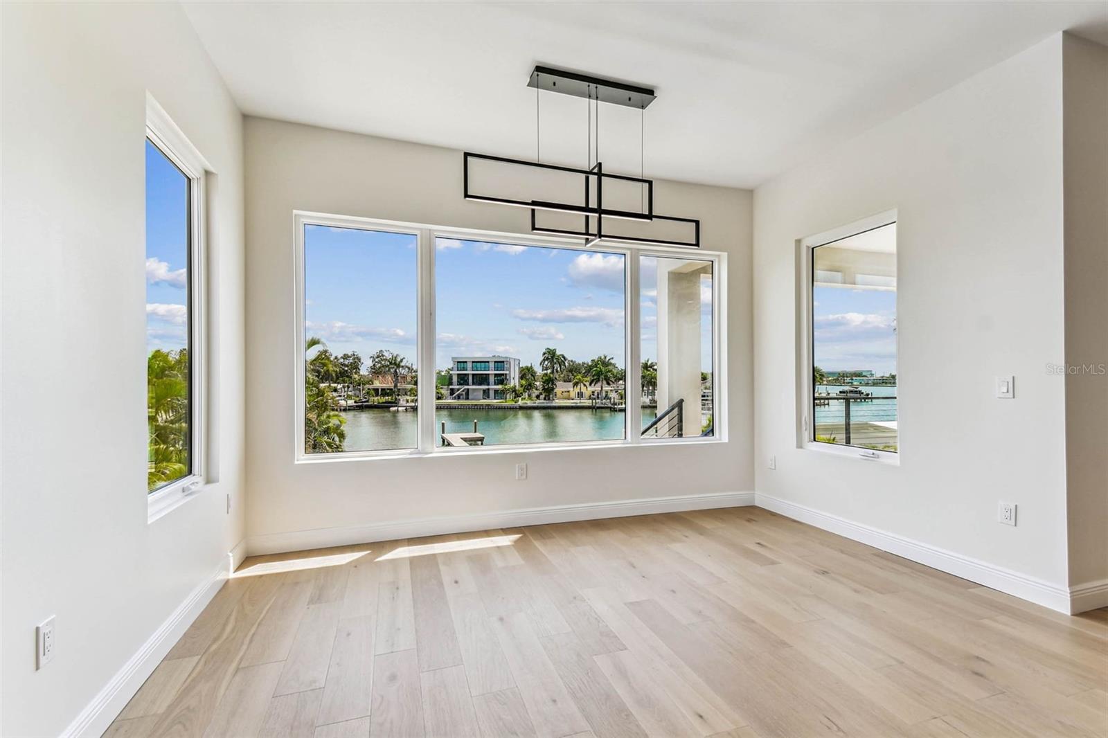 Image 97 of 99 For 3 Treasure Lane