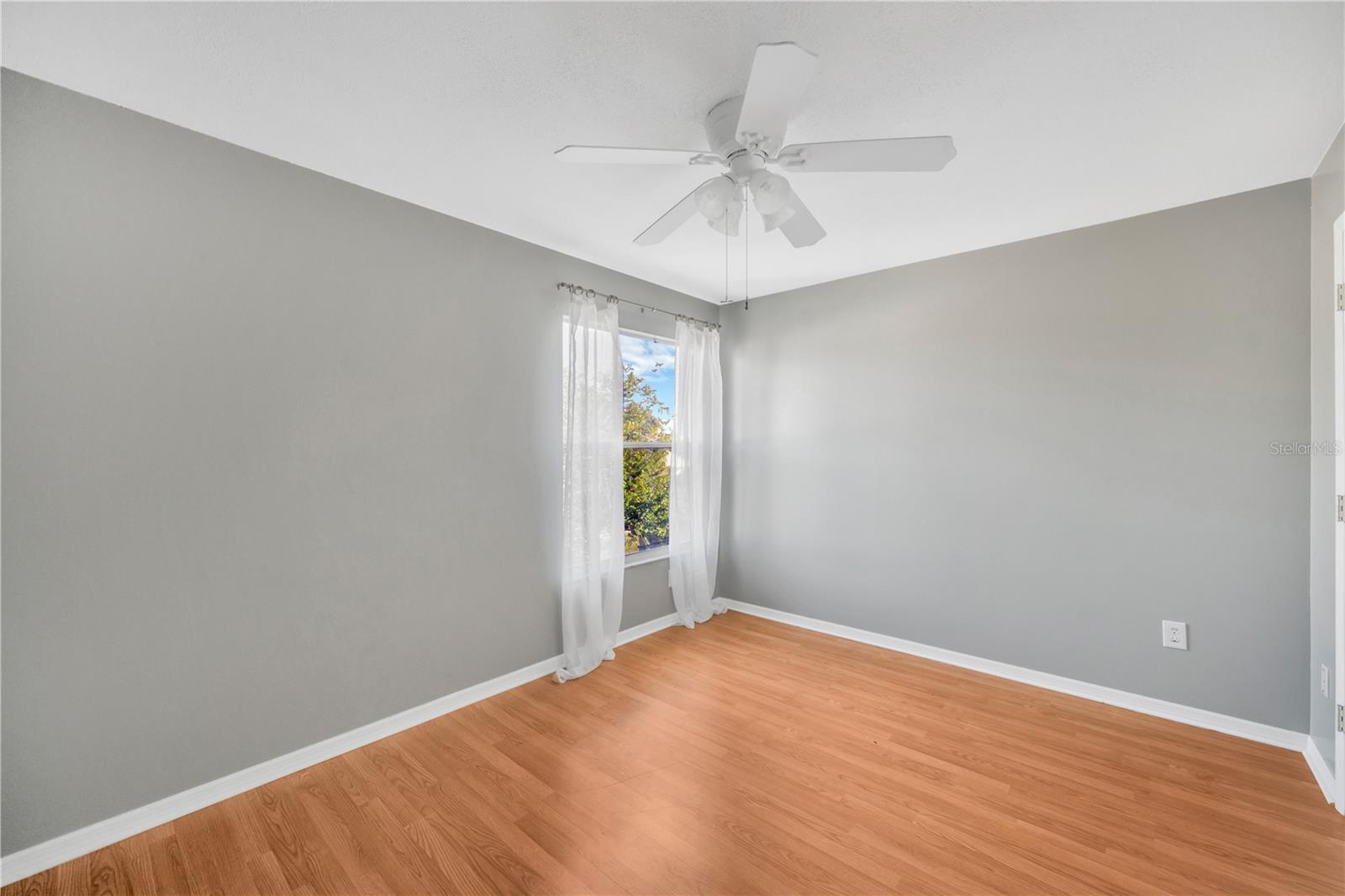 Listing photo id 29 for 1532 Chepacket Street