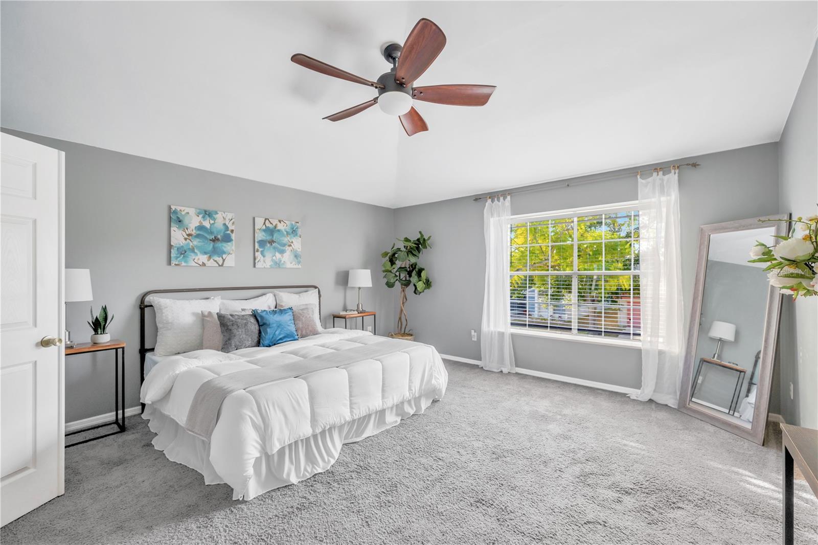 Listing photo id 34 for 1532 Chepacket Street