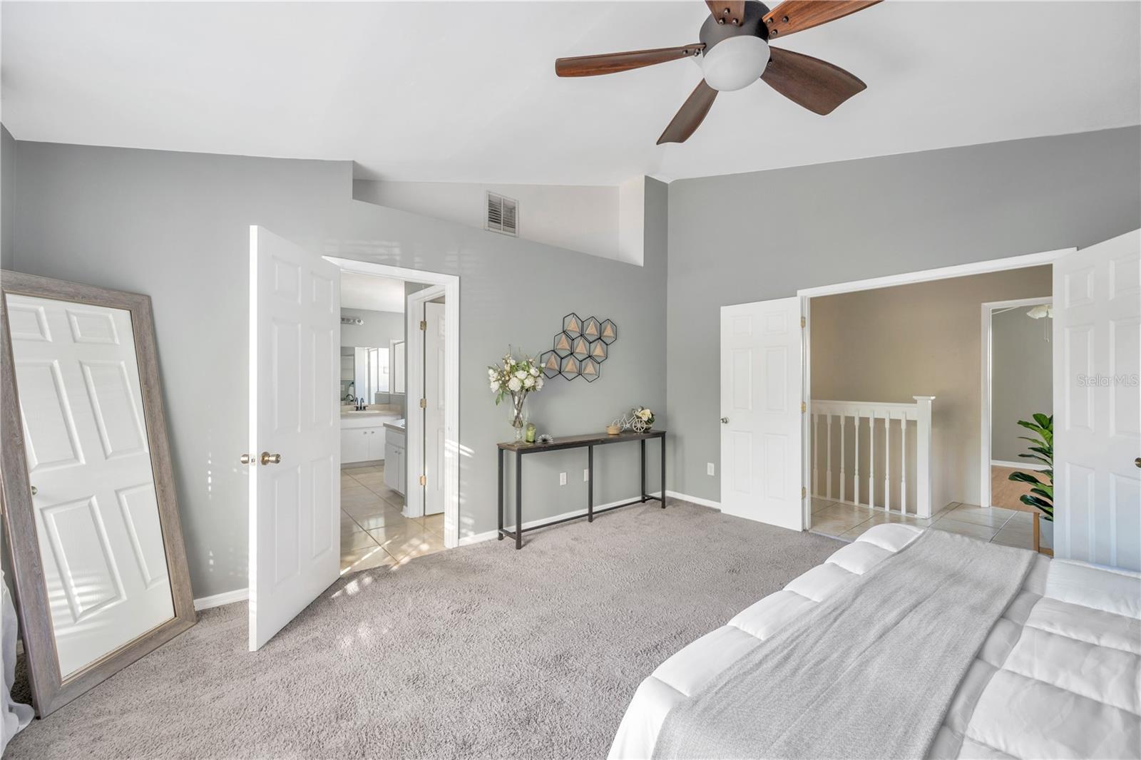 Listing photo id 36 for 1532 Chepacket Street