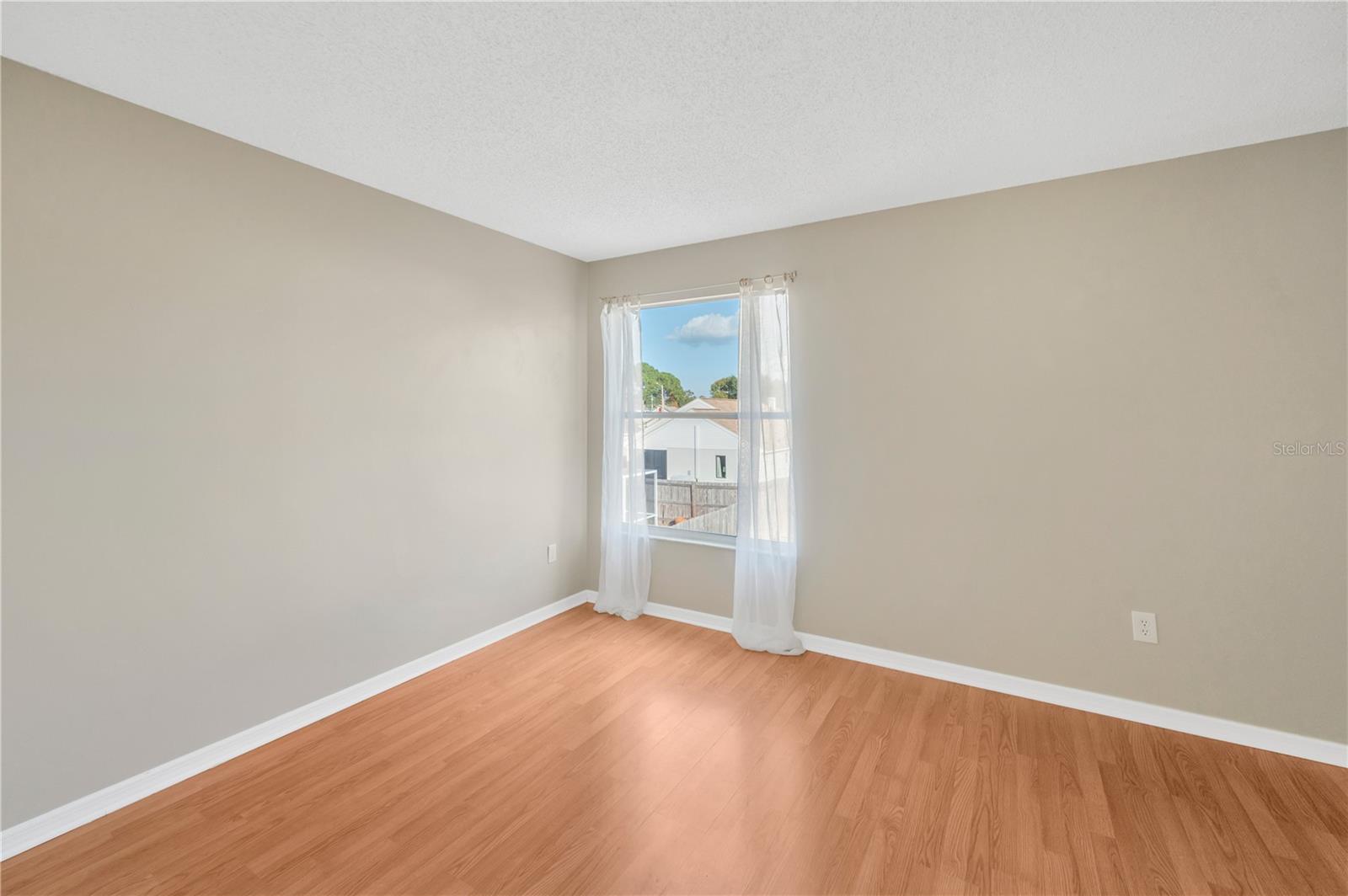 Listing photo id 48 for 1532 Chepacket Street