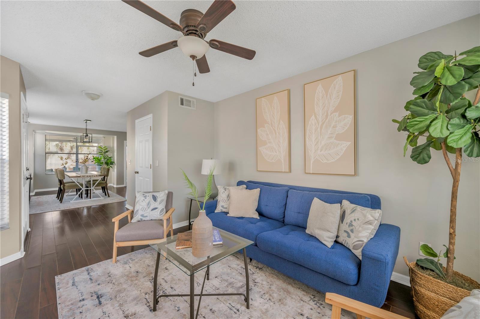 Listing photo id 6 for 1532 Chepacket Street