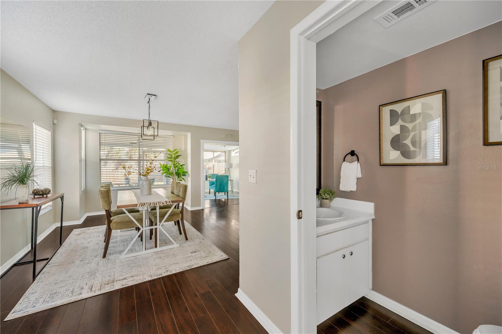 Listing photo id 7 for 1532 Chepacket Street