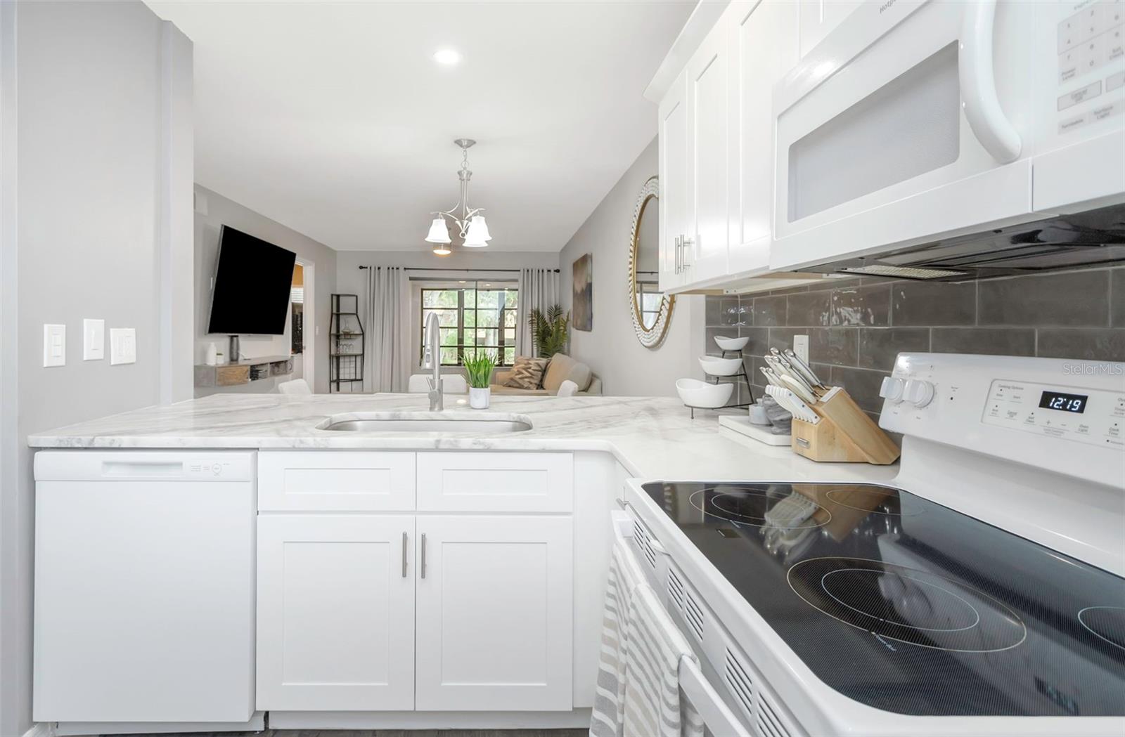 Image 11 of 52 For 3034 Eastland Boulevard D203