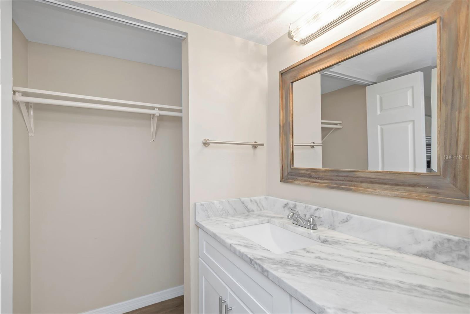 Image 21 of 52 For 3034 Eastland Boulevard D203