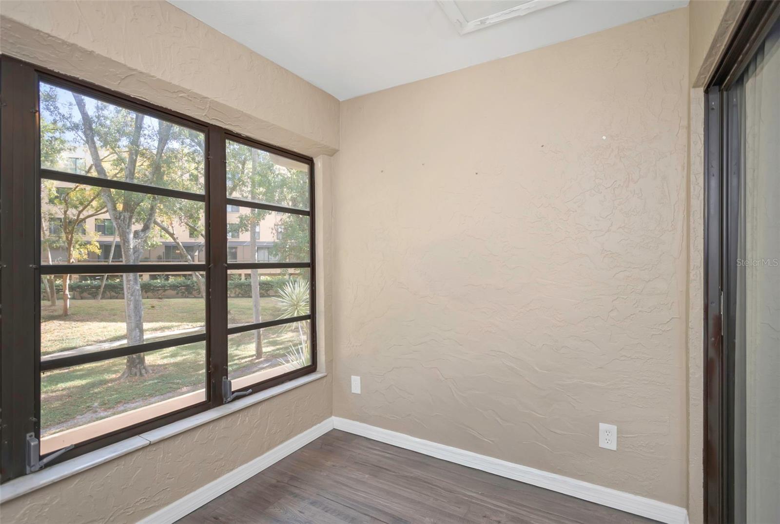 Image 35 of 52 For 3034 Eastland Boulevard D203