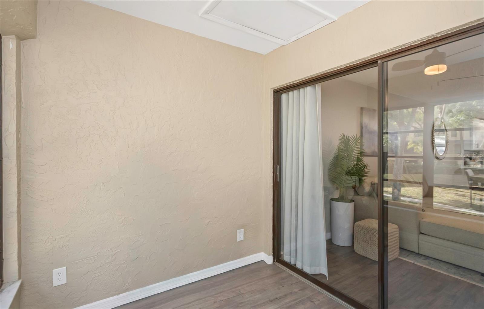 Image 36 of 52 For 3034 Eastland Boulevard D203