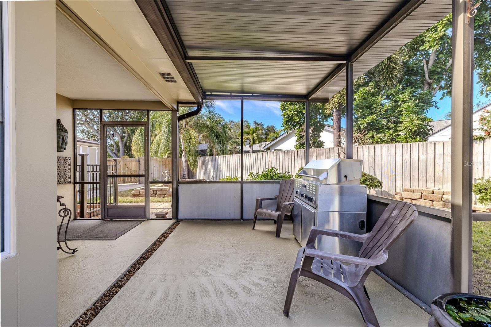 Listing photo id 45 for 2410 Old Coach Trail