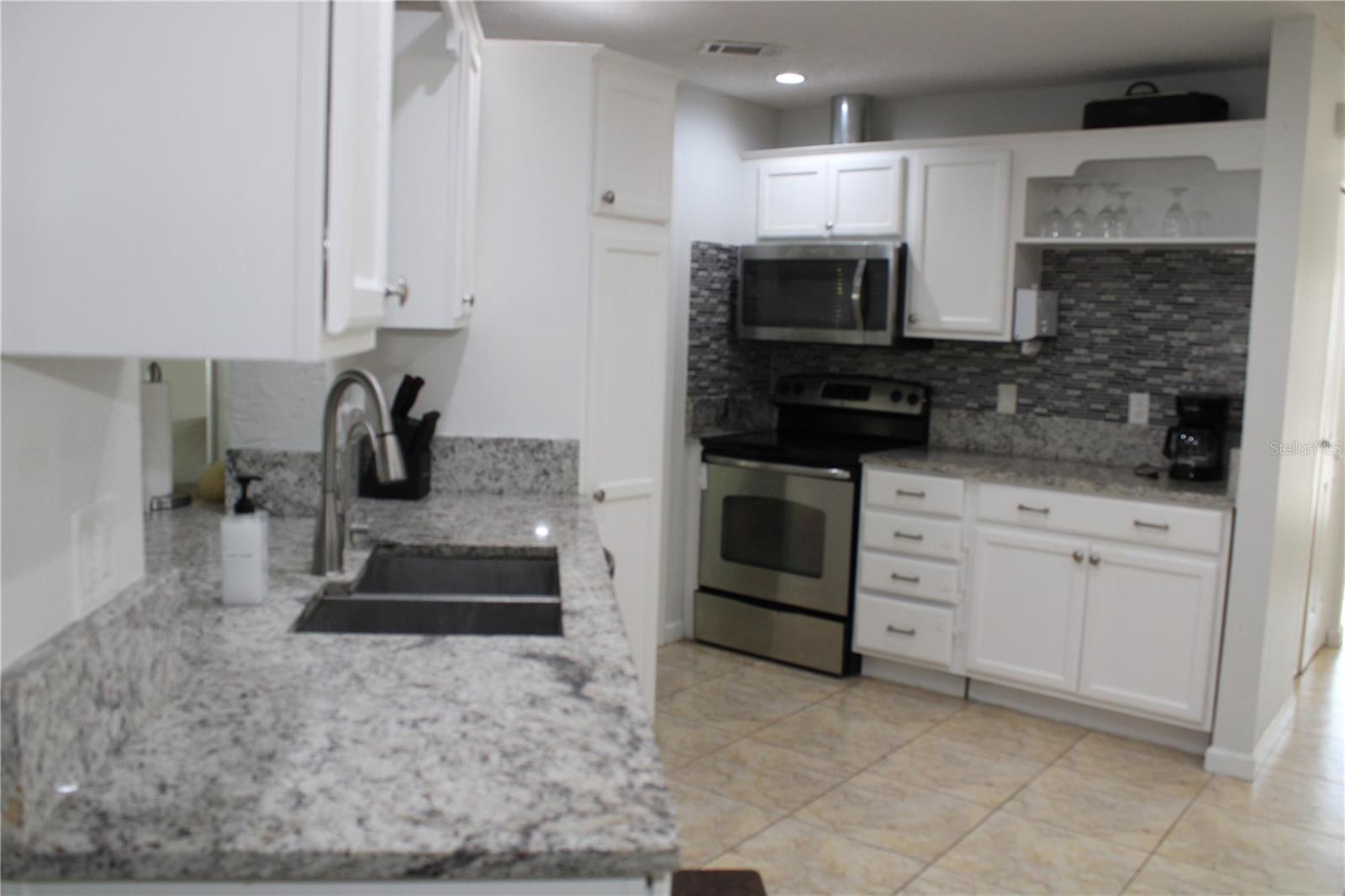 Image 10 of 30 For 7655 Cardiff Court