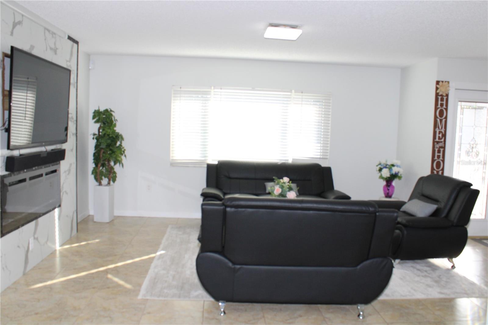 Image 5 of 30 For 7655 Cardiff Court