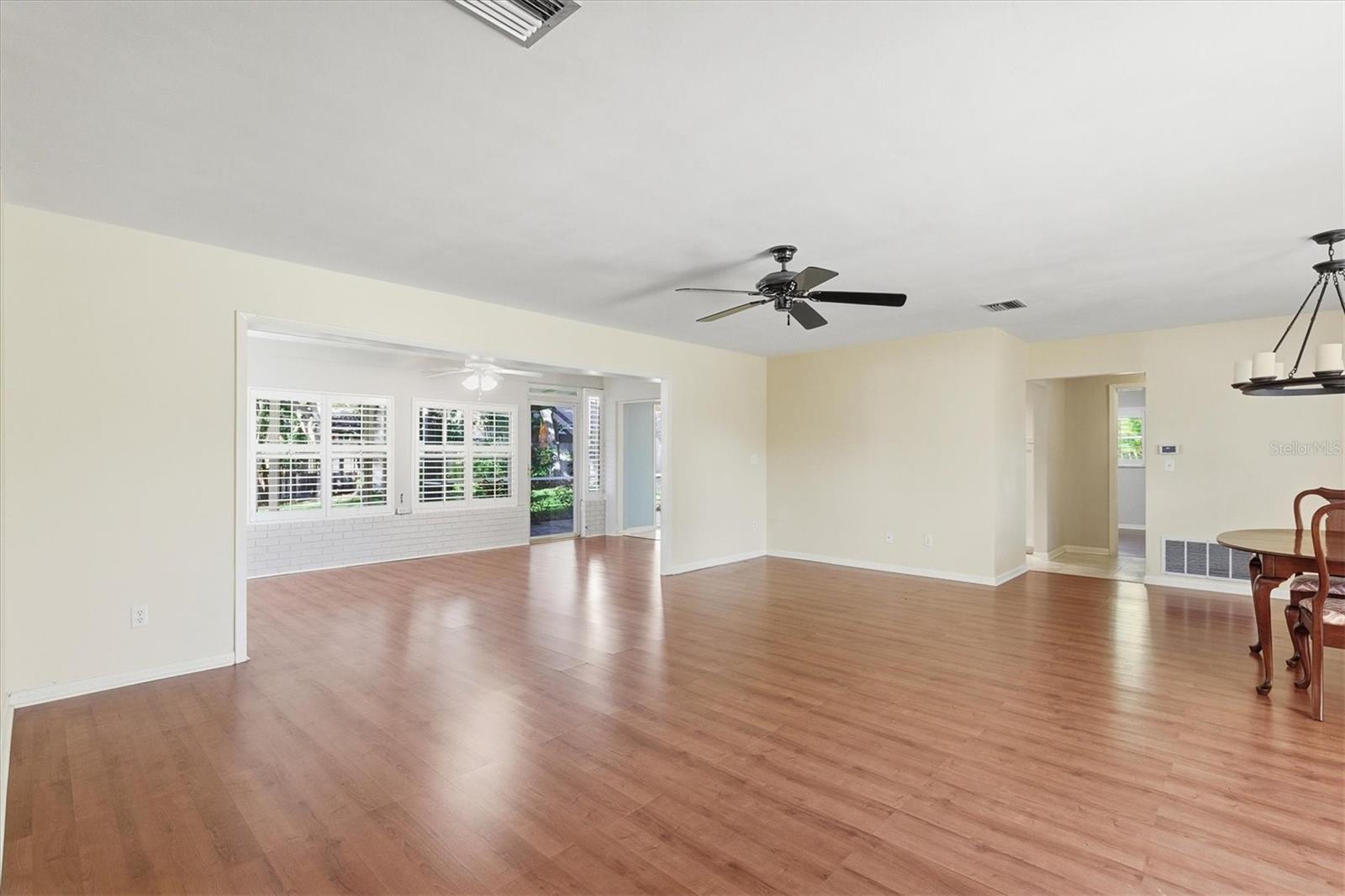 Image 13 of 48 For 2340 Armour Drive