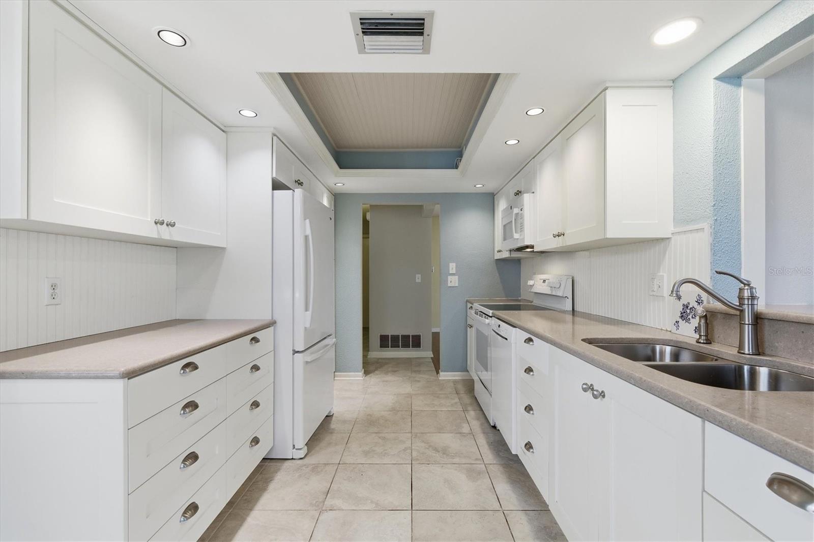 Image 20 of 48 For 2340 Armour Drive