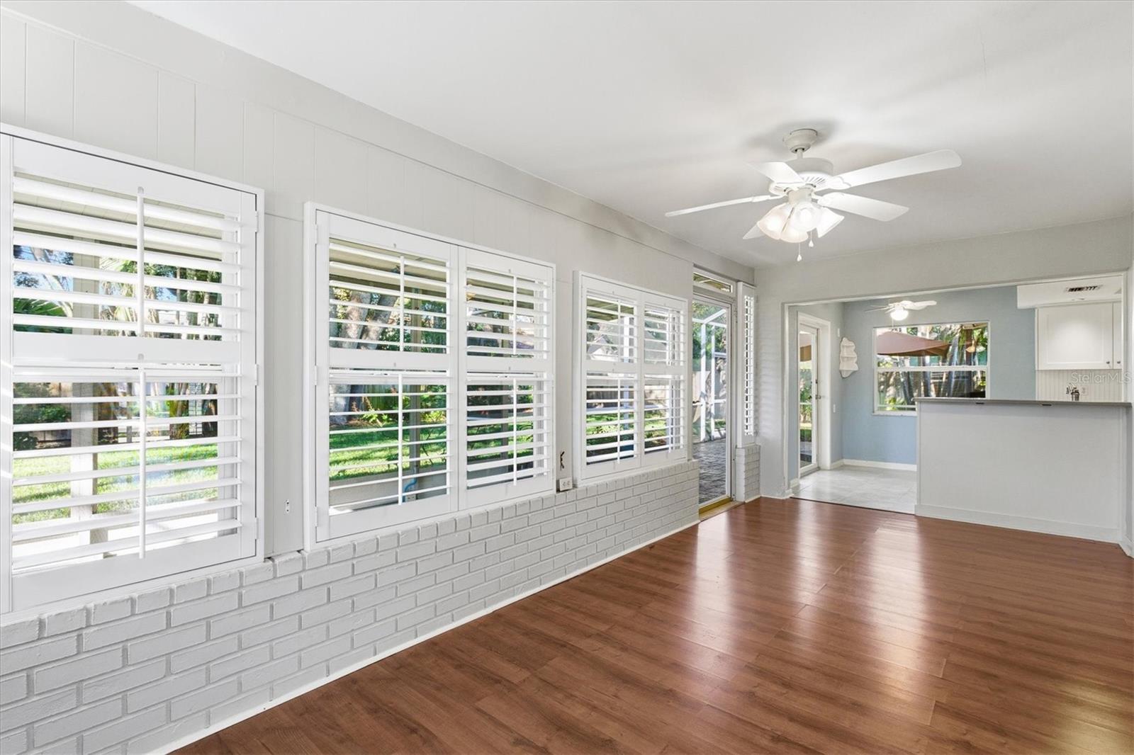 Image 22 of 48 For 2340 Armour Drive