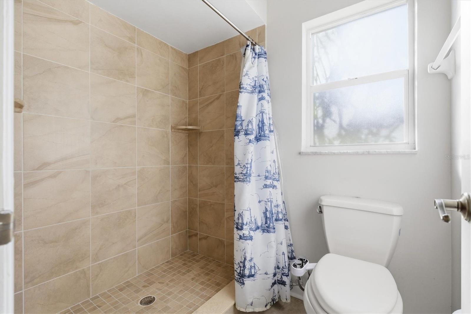 Image 29 of 48 For 2340 Armour Drive