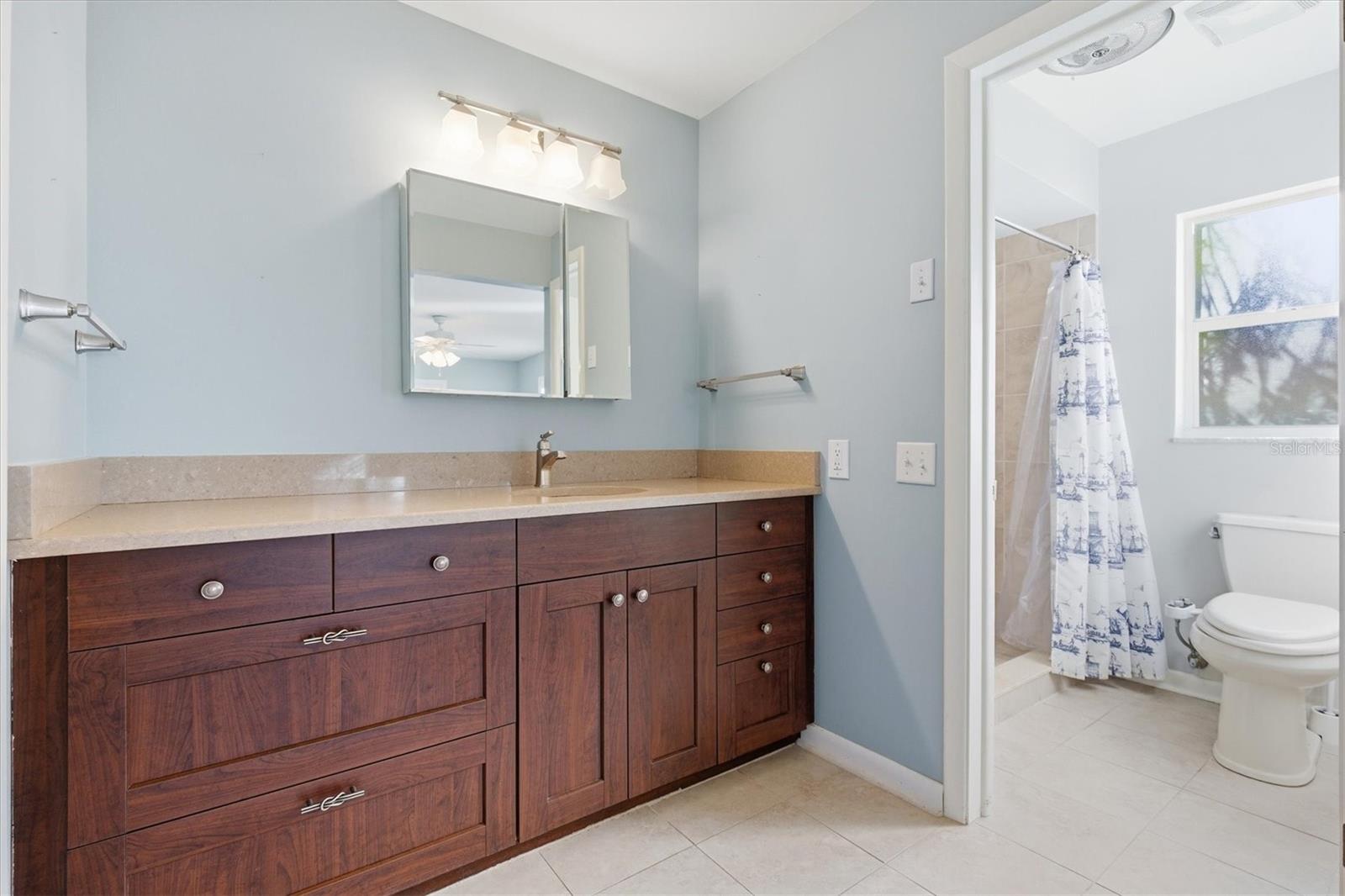 Image 31 of 48 For 2340 Armour Drive