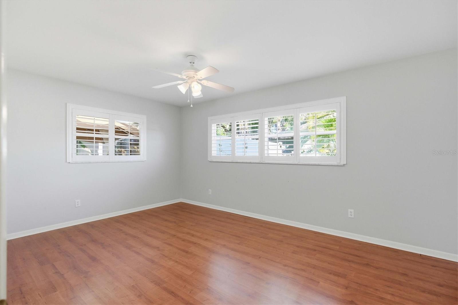 Image 33 of 48 For 2340 Armour Drive