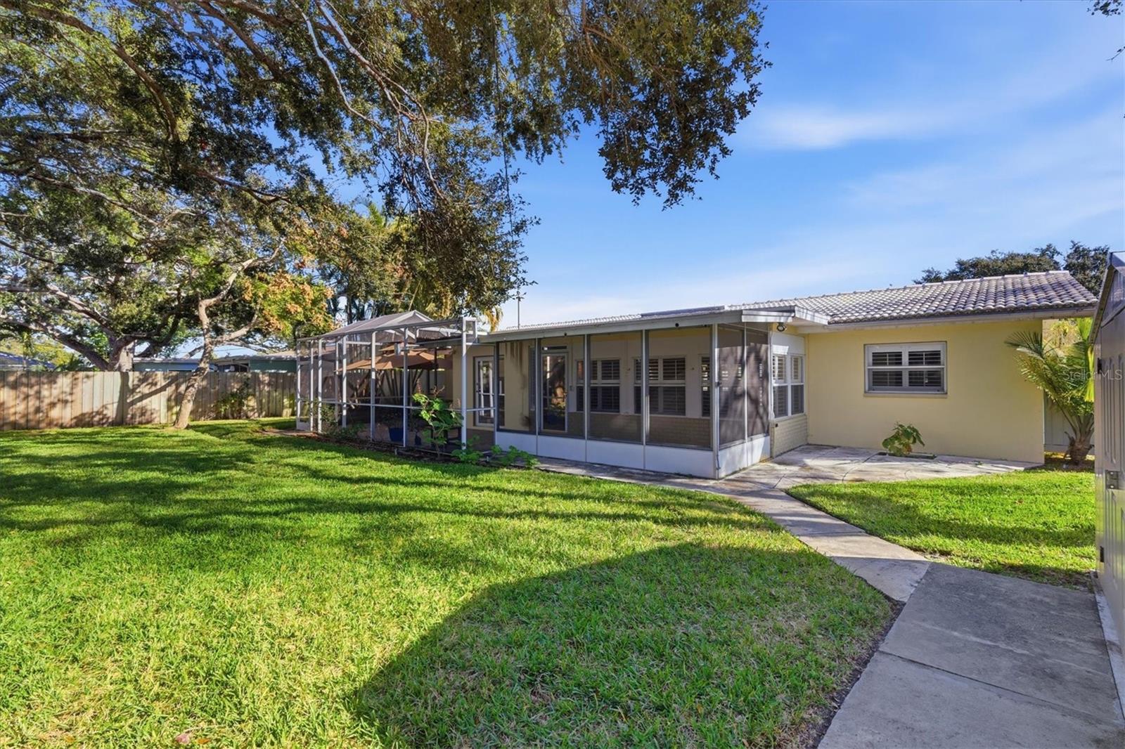 Image 44 of 48 For 2340 Armour Drive