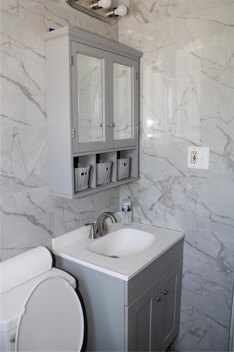 Image 11 of 16 For 10704 50th Avenue N