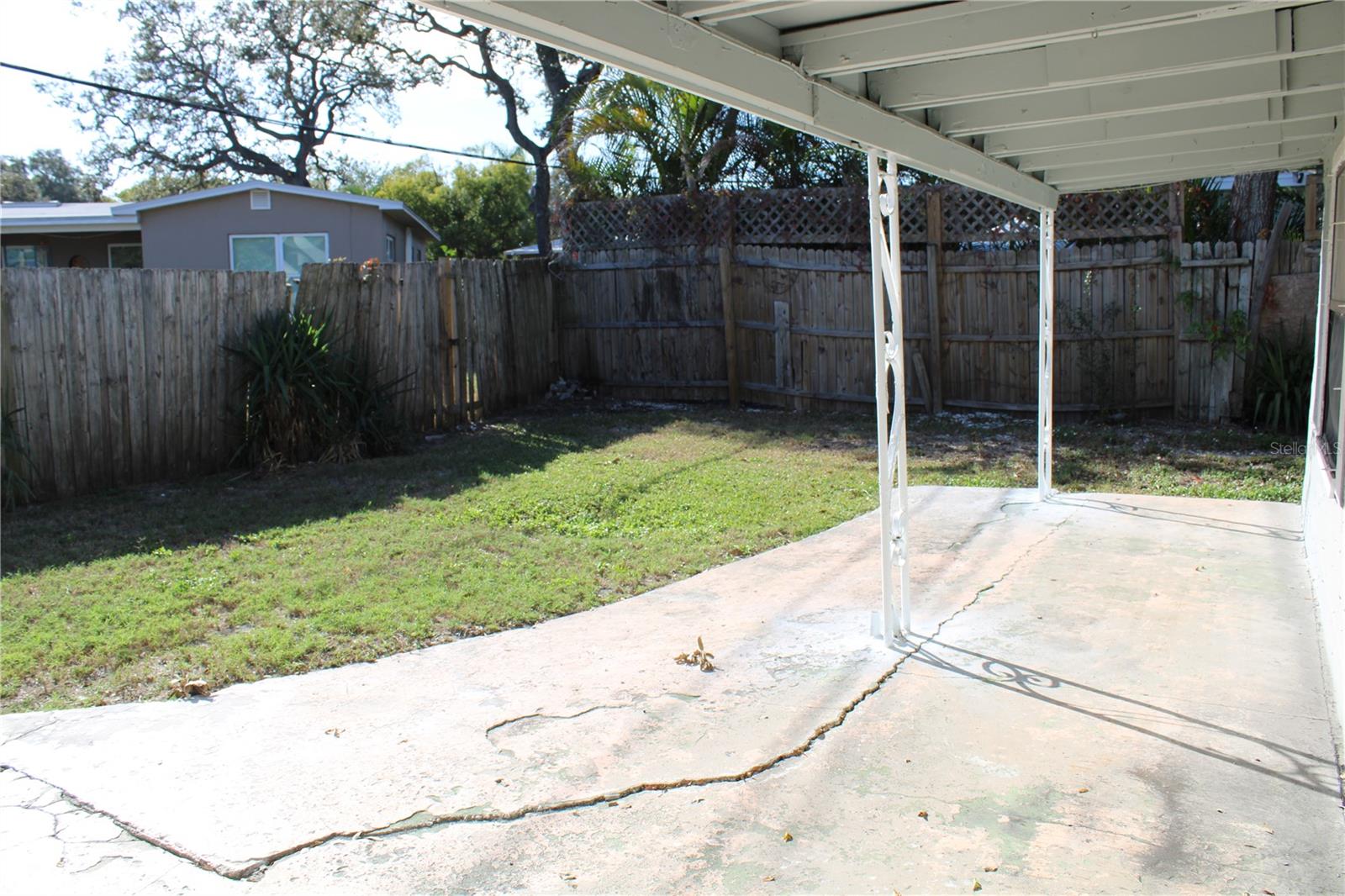 Image 14 of 16 For 10704 50th Avenue N