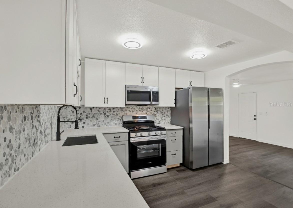 Image 3 of 26 For 1955 Gilbert Street