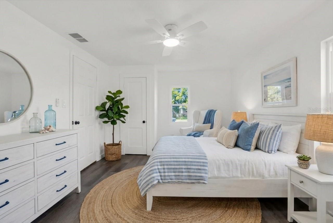 Image 6 of 26 For 1955 Gilbert Street