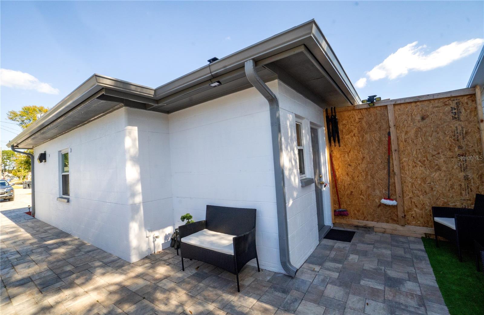 Listing photo id 42 for 5101 Vinson Drive