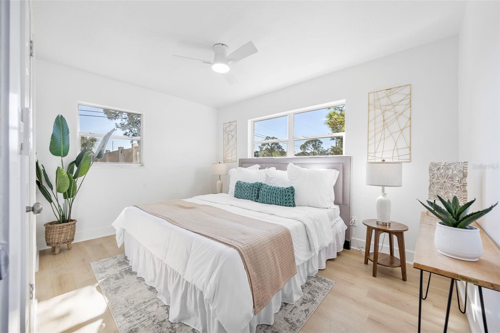 Image 19 of 25 For 1792 77th Avenue N