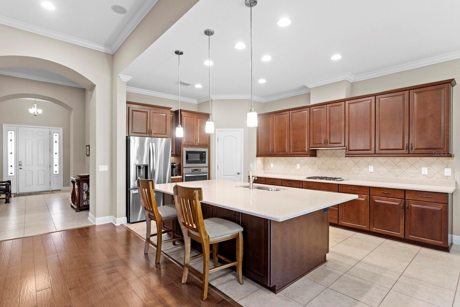 Listing photo id 21 for 2833 Calvano Drive