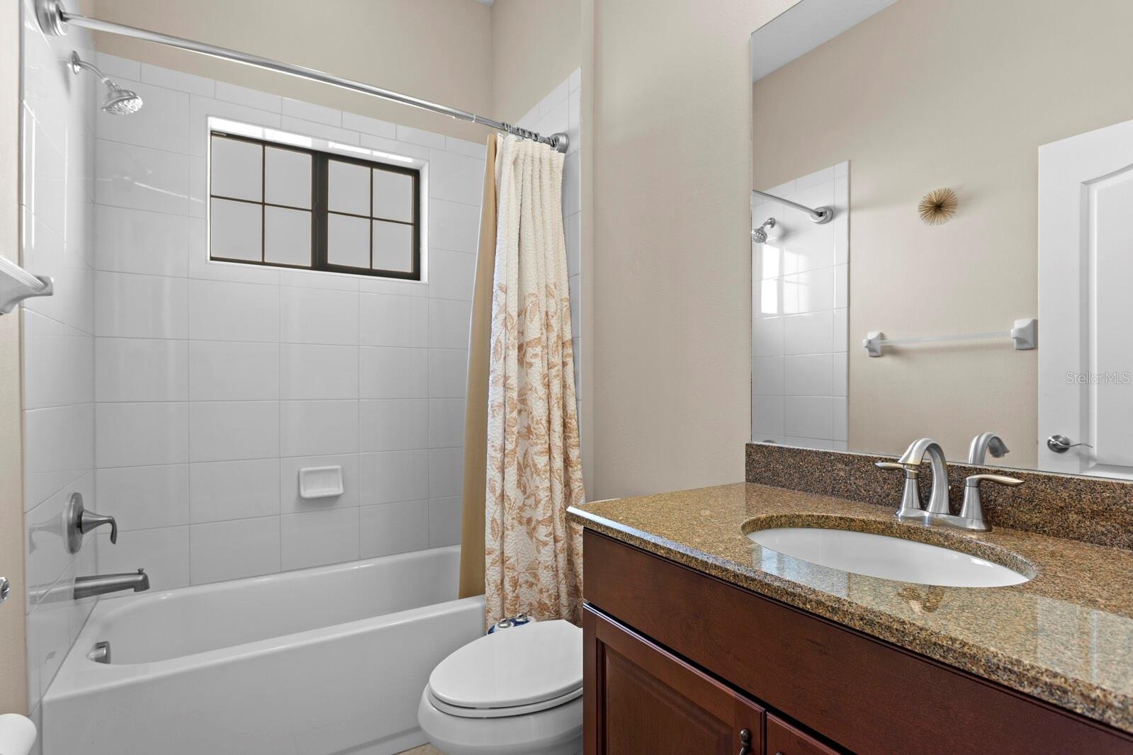 Listing photo id 33 for 2833 Calvano Drive